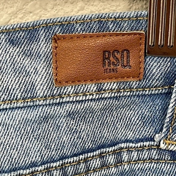 RSQ Boyfriend Jeans Tillys Loose Distressed Light Wash Blue Button Fly Sz 30 - Picture 6 of 12